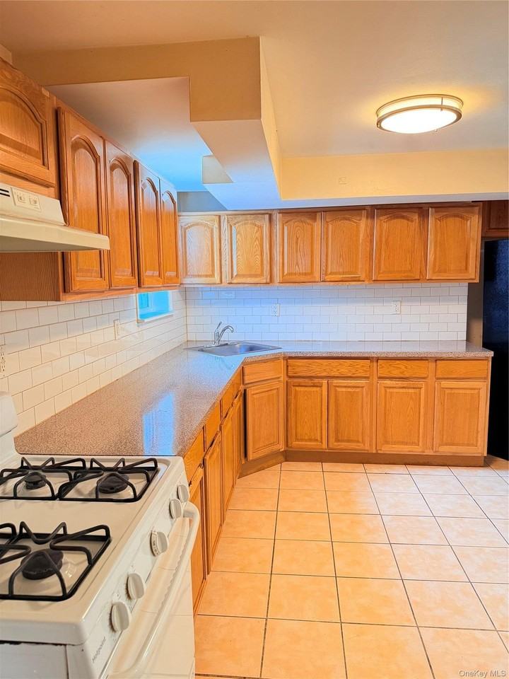 188 Spring St #4 - Photo 4 of 16