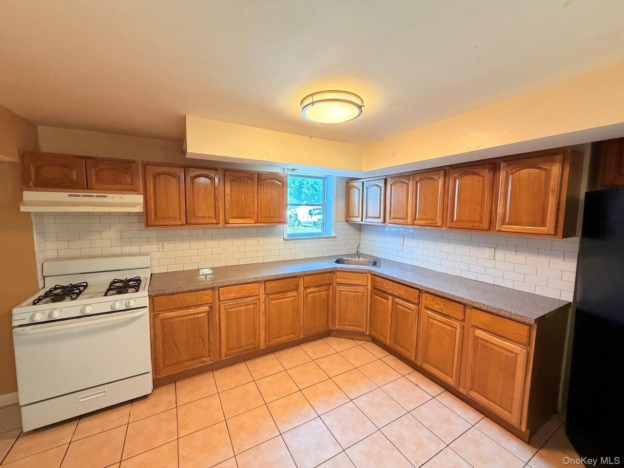 188 Spring St #4 - Photo 6 of 16