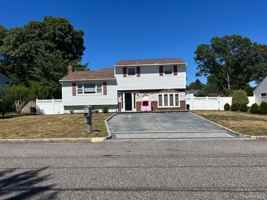 featured image of 25 Nostrand Ave
