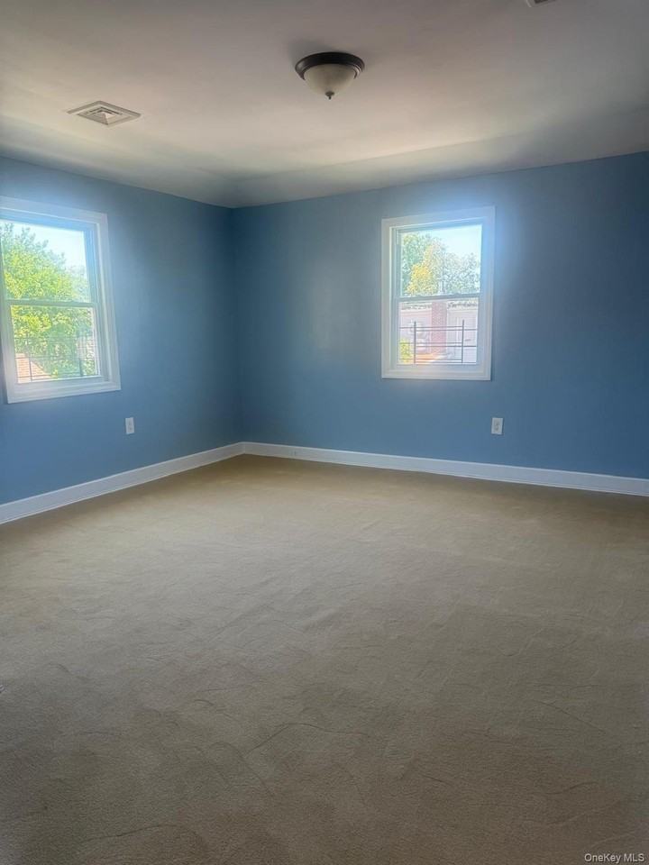 13230 157th St - Photo 2 of 12