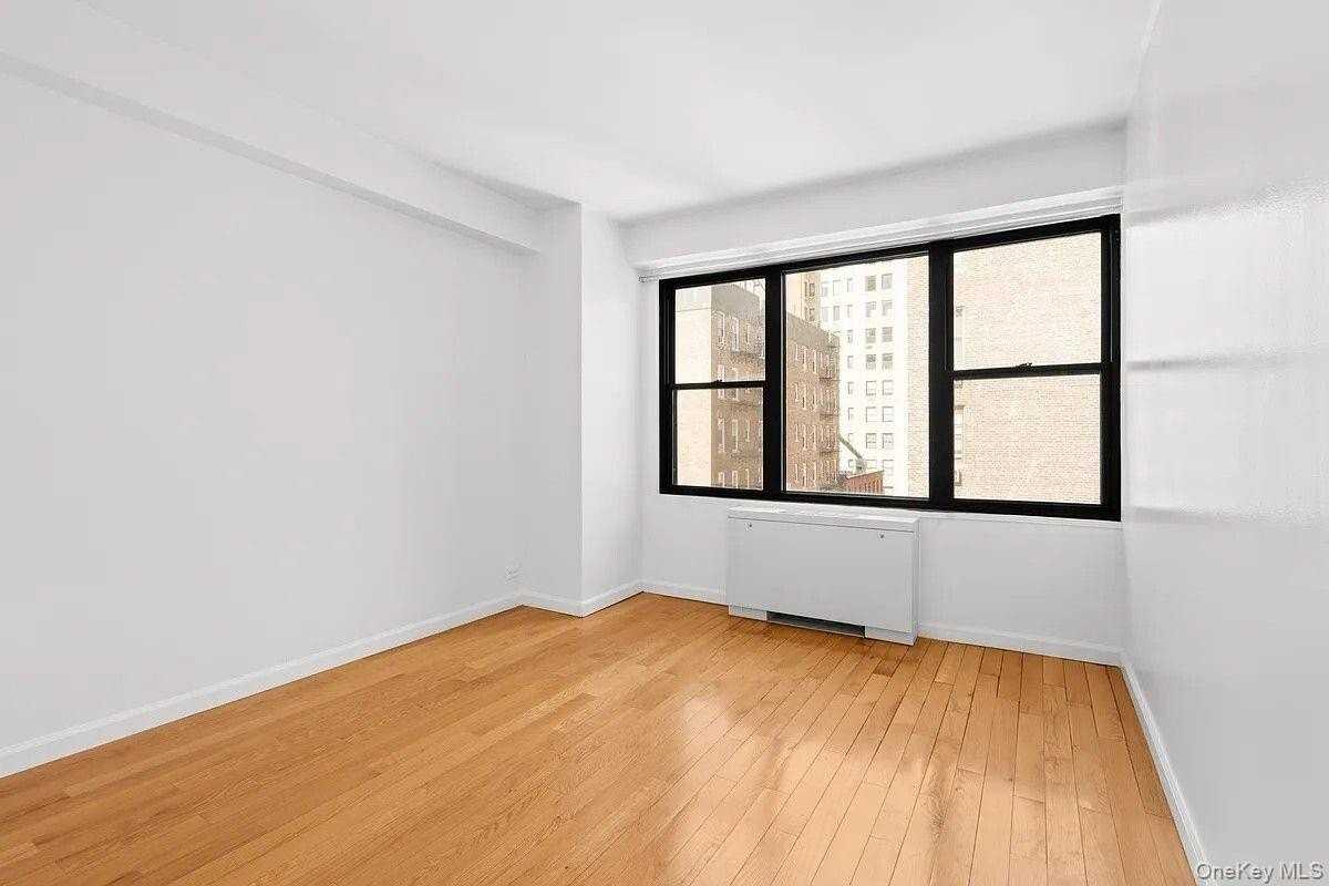 120 E 90th St #8H - Photo 2 of 5