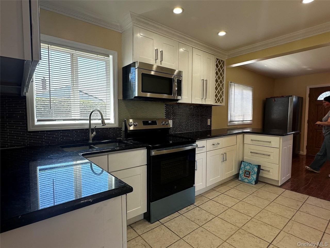278 N 4th St - Photo 6 of 29