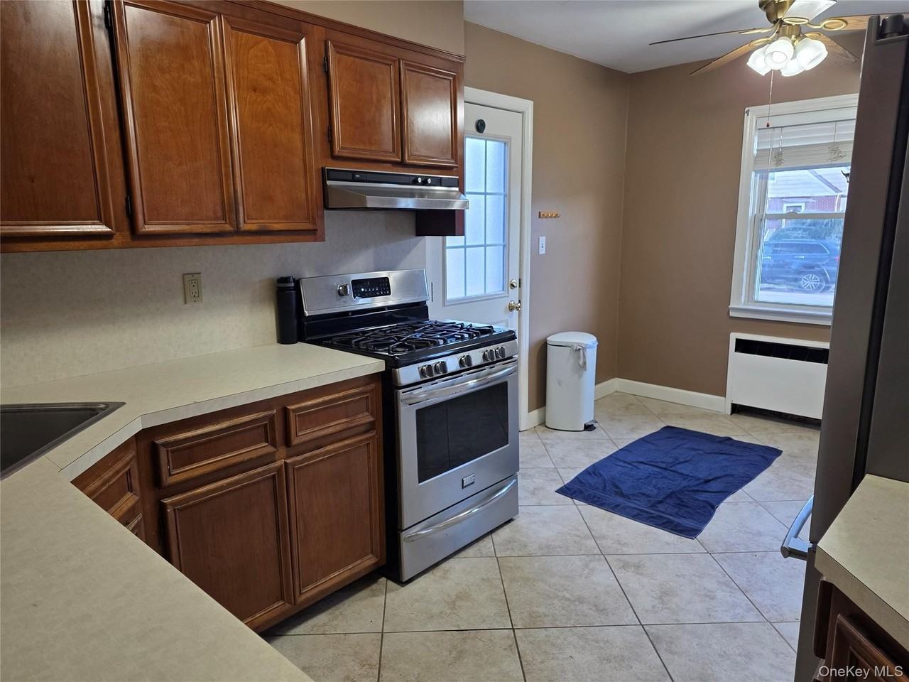 220 Raff Ave - Photo 4 of 22