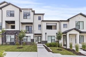featured image of 5941 N Cardiff Pass Dr