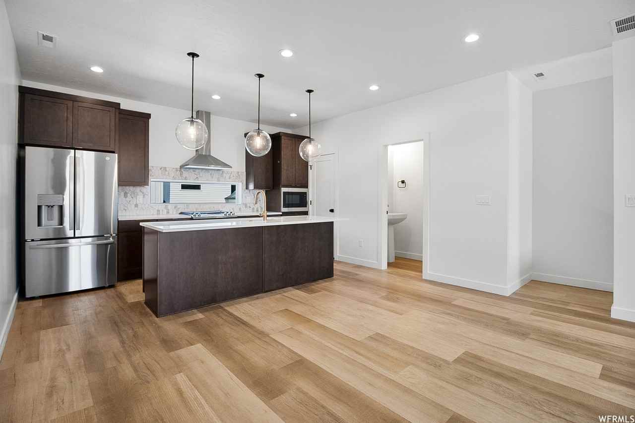 5941 N Cardiff Pass Dr - Photo 5 of 32