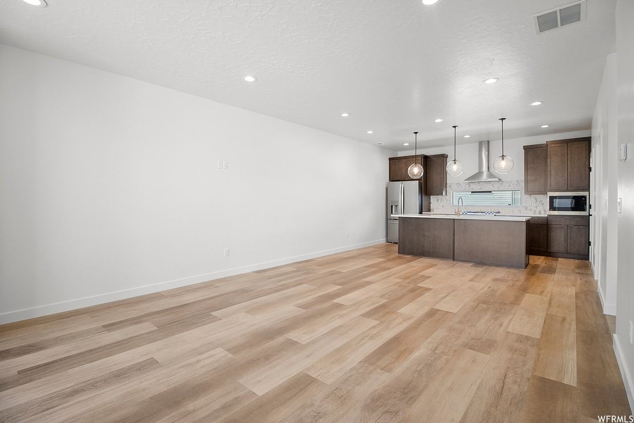 5941 N Cardiff Pass Dr - Photo 6 of 32