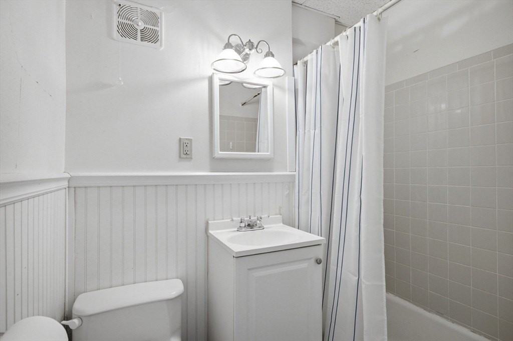 193 Concord Ave #5 - Photo 5 of 9