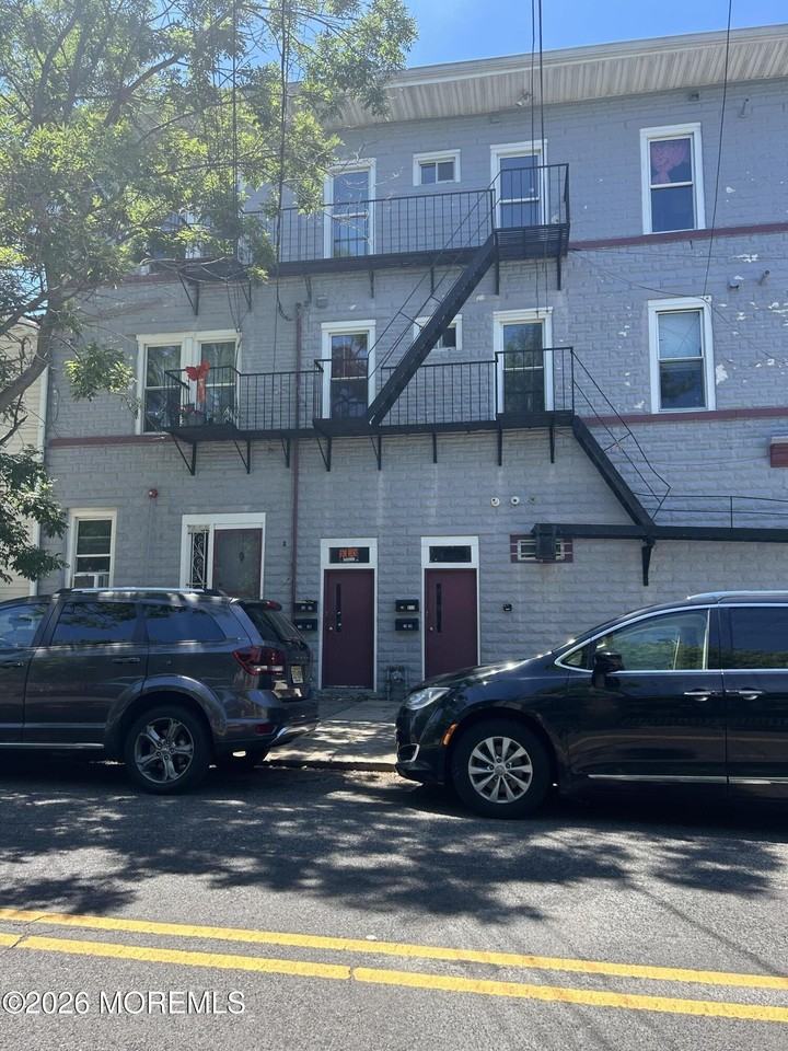 511 Langford St #3S - Photo 2 of 8