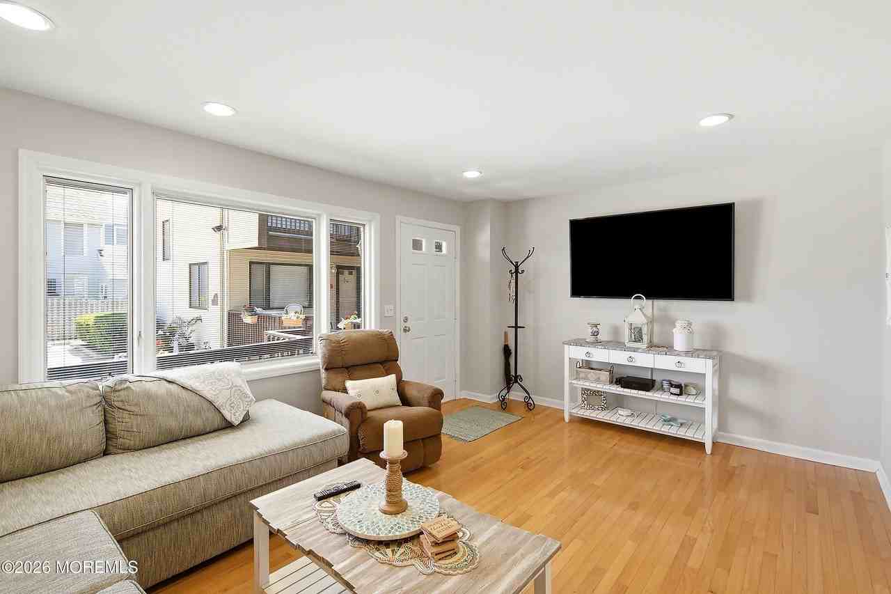 26 Philadelphia Ave #2 - Photo 7 of 25