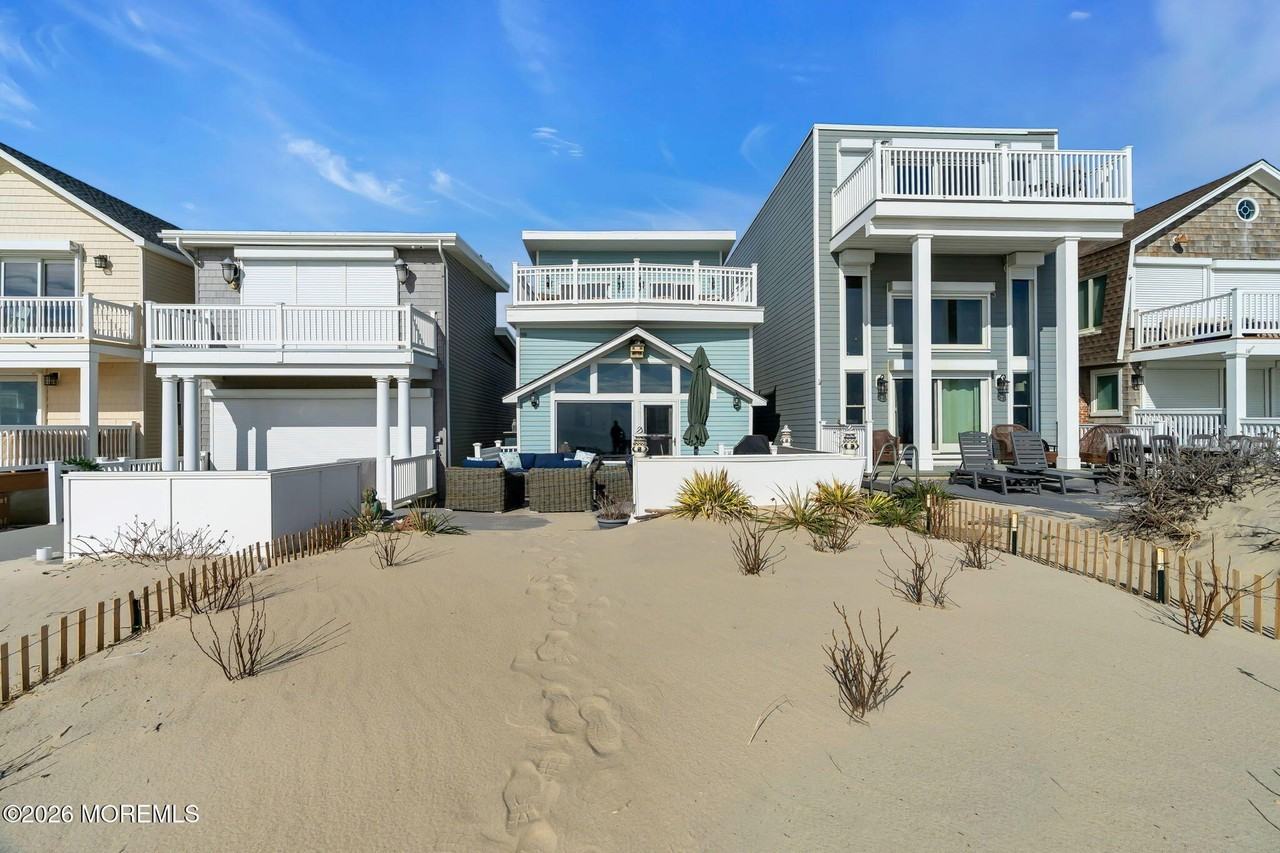 55 Beachfront - Photo 6 of 49
