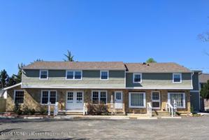 featured image of 609 Higgins Avenue #4