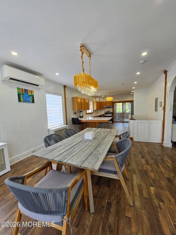 9 Berg Ave - Photo 5 of 14