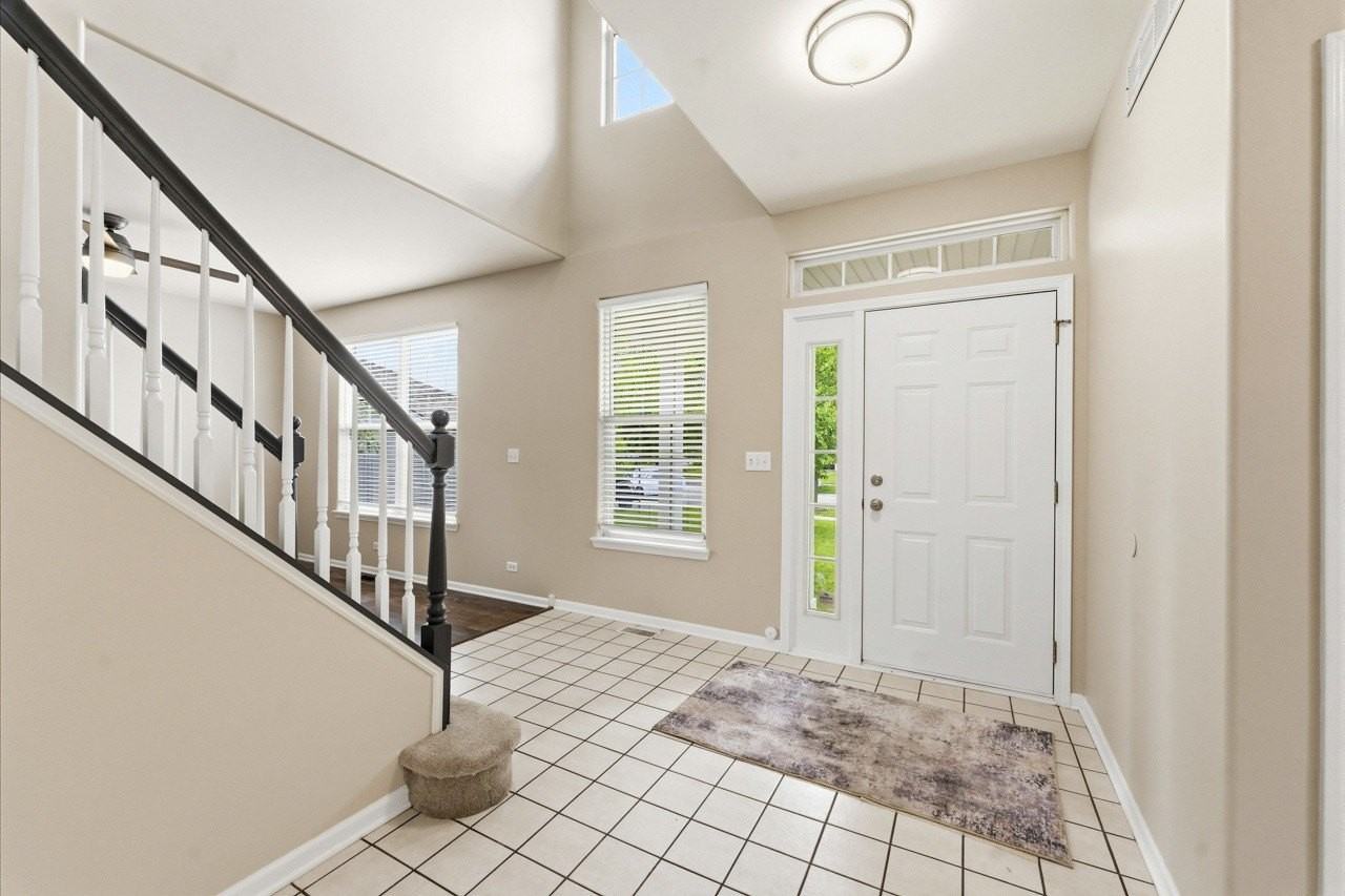 32804 Bending Creek Road - Photo 2 of 46