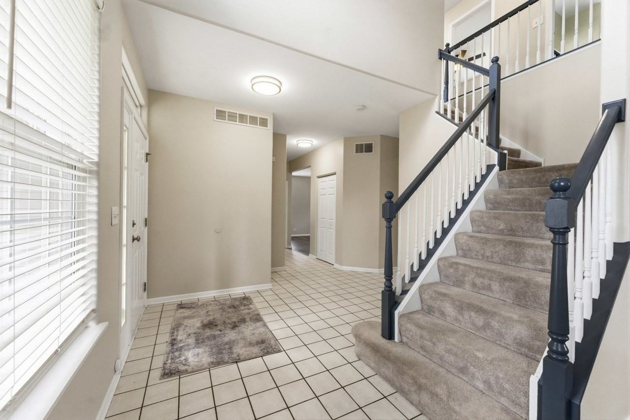 32804 Bending Creek Road - Photo 3 of 46