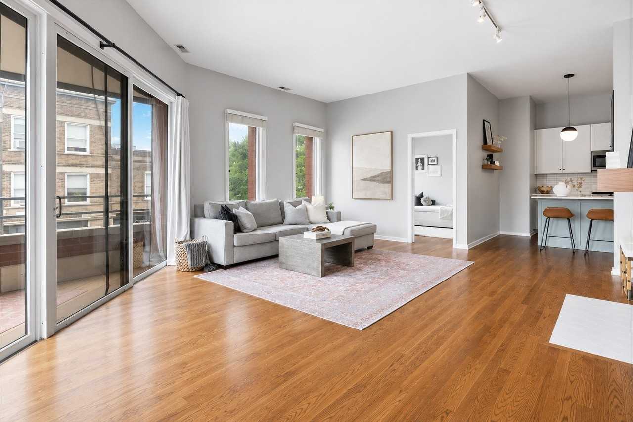 1955 N Leavitt St #2B - Photo 5 of 27