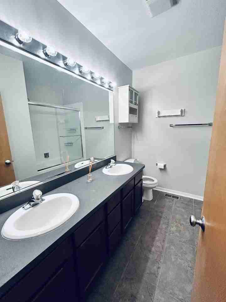 3209 N Drake Ave #H - Photo 3 of 13
