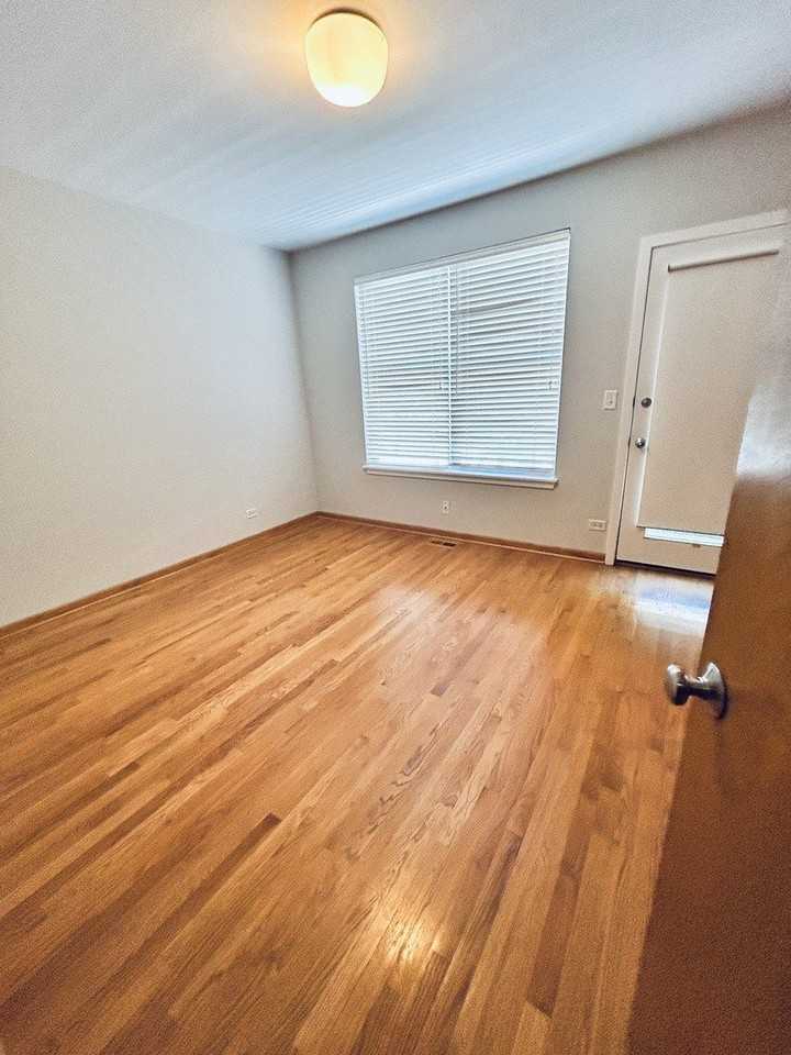 3209 N Drake Ave #H - Photo 5 of 13