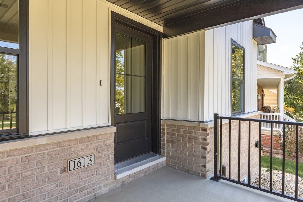 1613 Belclare Rd - Photo 2 of 38