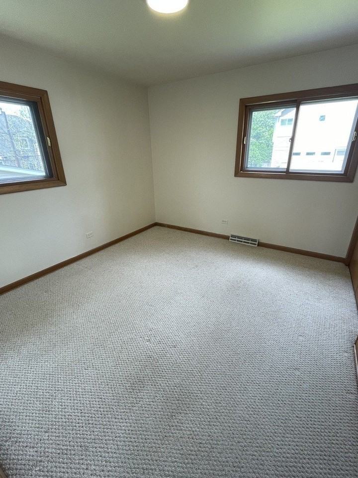 850 S Hillside Ave - Photo 6 of 15