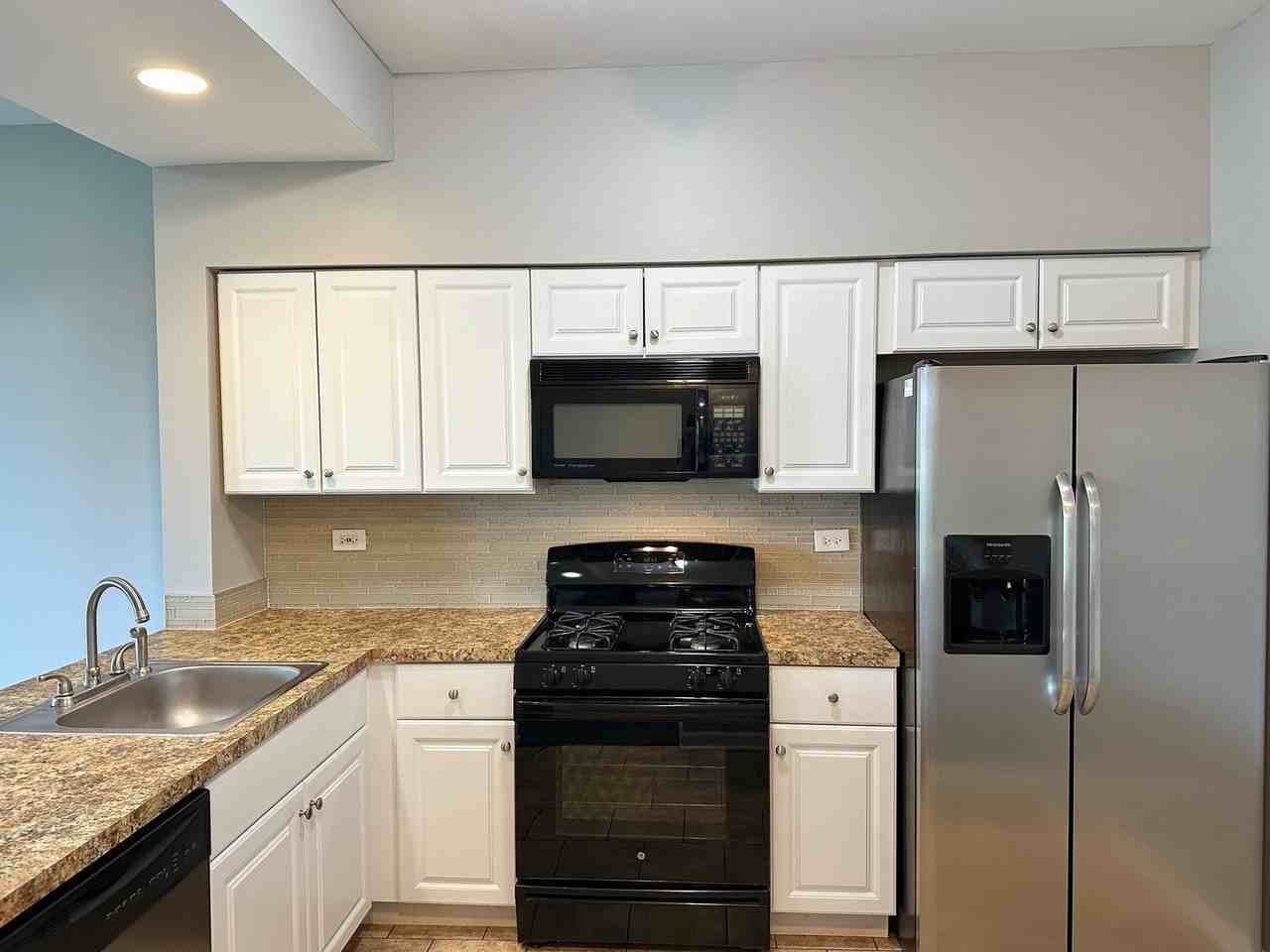 83 Polaris Dr - Photo 4 of 19