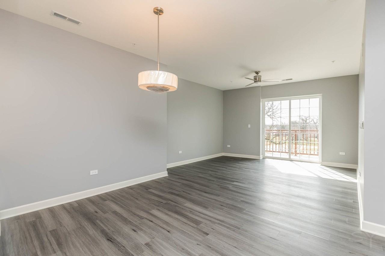 1312 Shermer Rd #201 - Photo 4 of 10