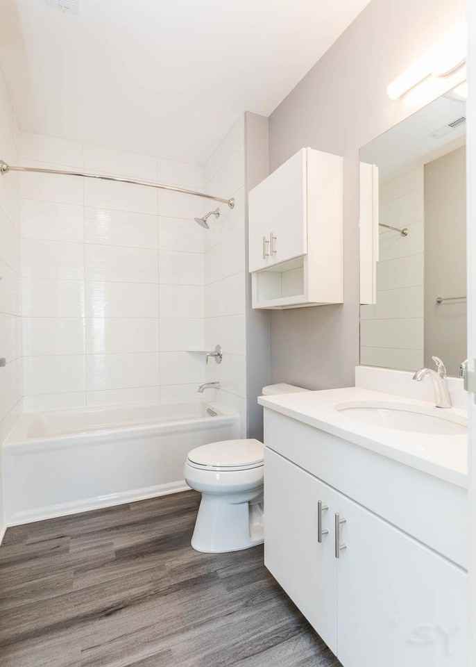 1312 Shermer Rd #201 - Photo 6 of 10