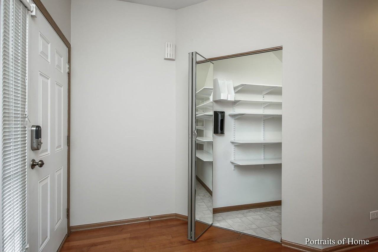 2010 Fulham Dr - Photo 3 of 16
