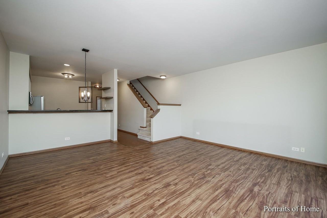 2010 Fulham Dr - Photo 5 of 16