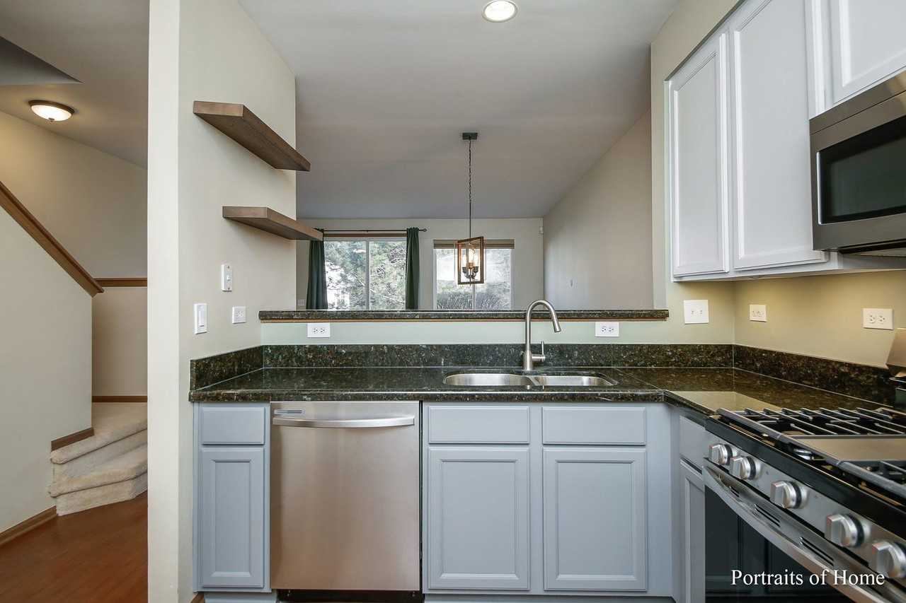 2010 Fulham Dr - Photo 7 of 16