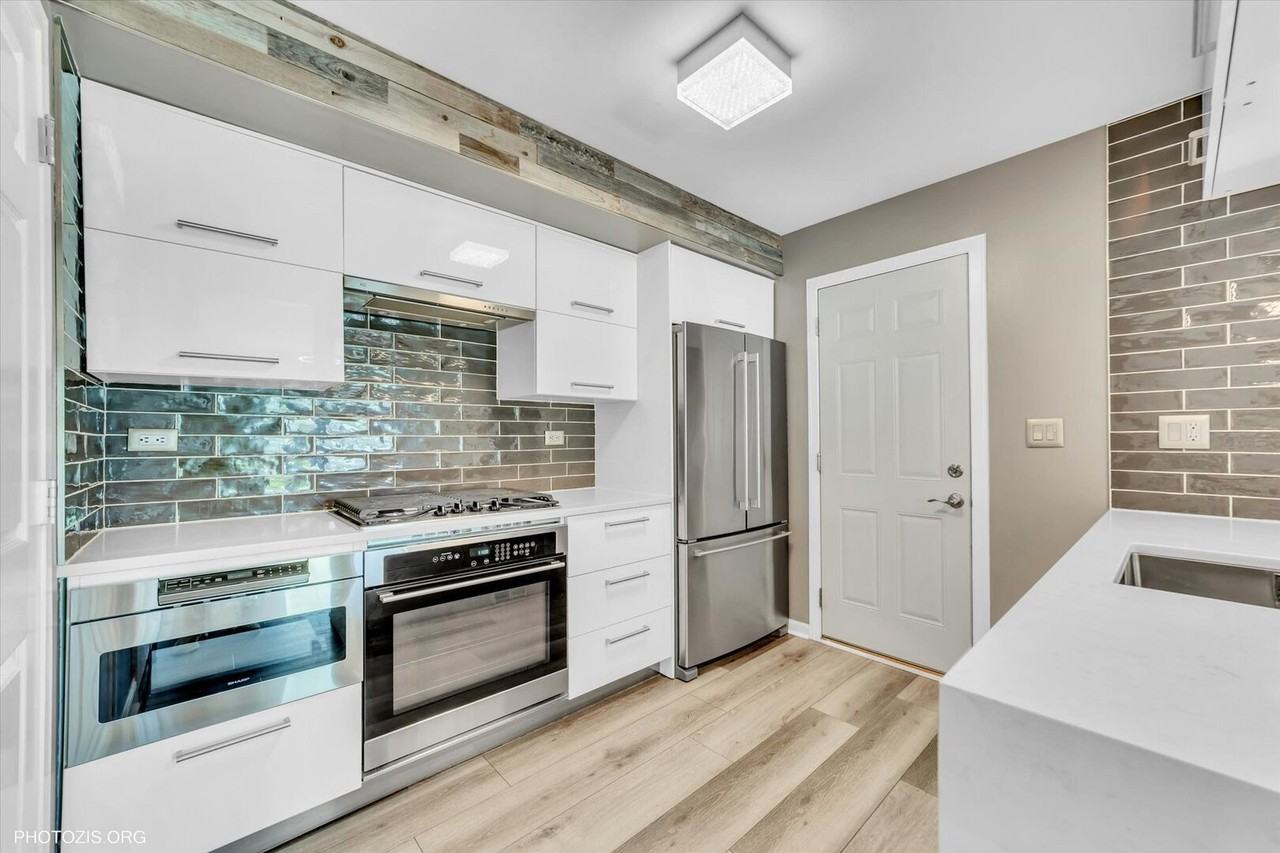 436 Yorktown Ct #436 - Photo 5 of 18