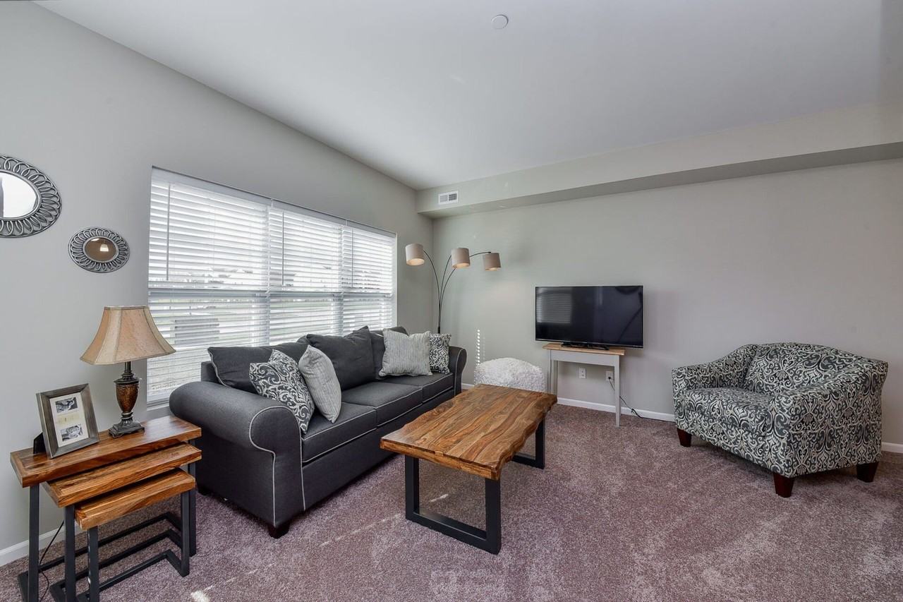 1026 Kilbery Ln - Photo 4 of 21