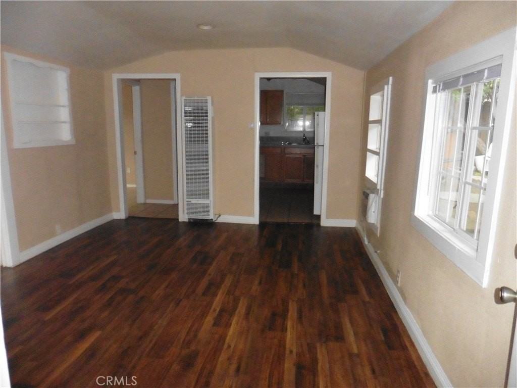 357 Auburn Ave - Photo 3 of 6