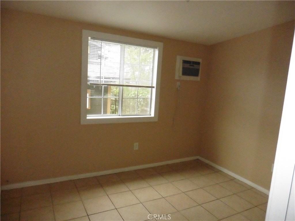 357 Auburn Ave - Photo 5 of 6