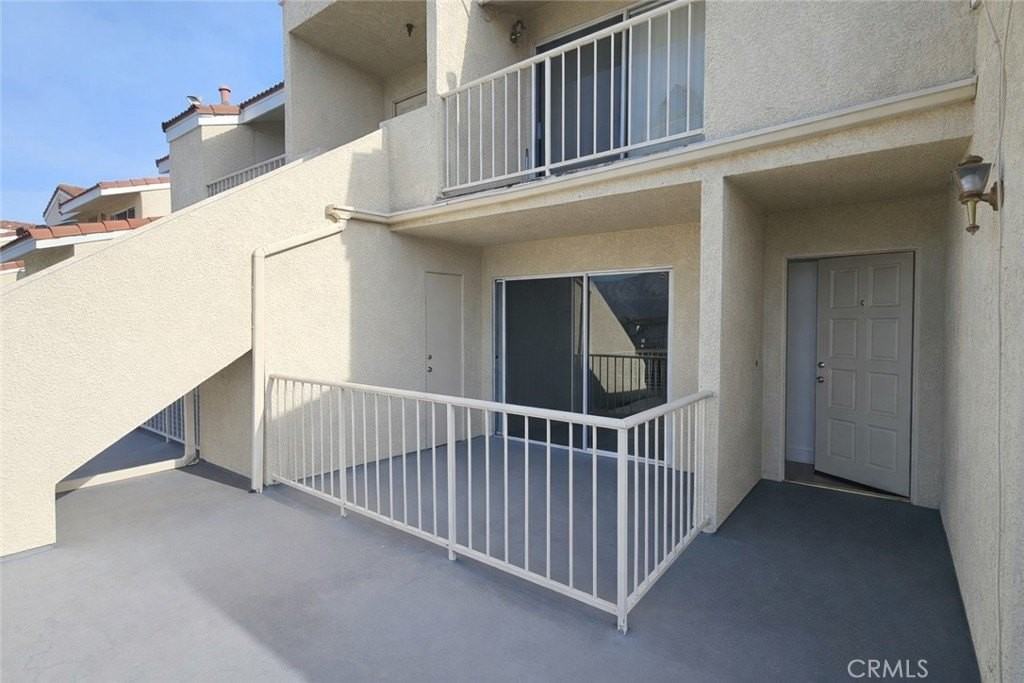 598 S 2nd St #B - Photo 2 of 23