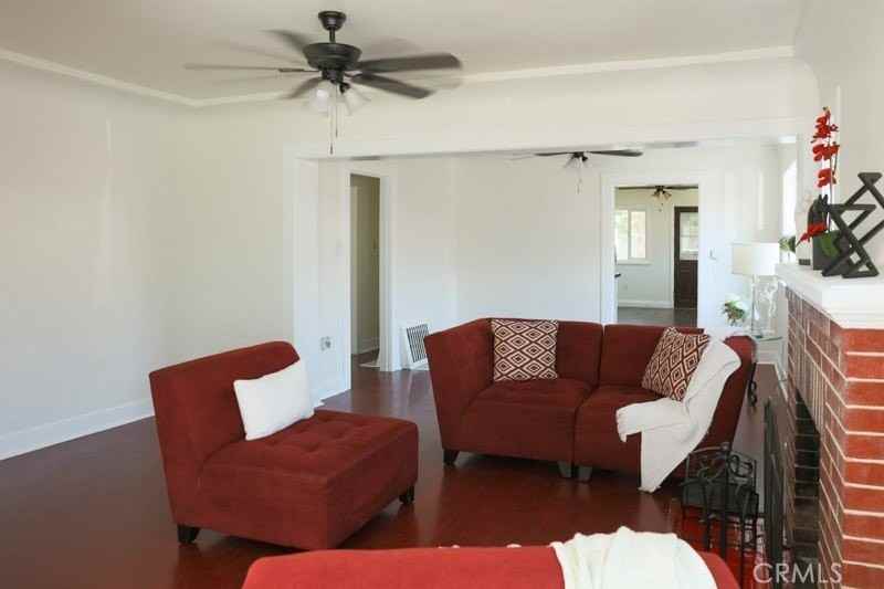 10330 San Luis Ave - Photo 7 of 11