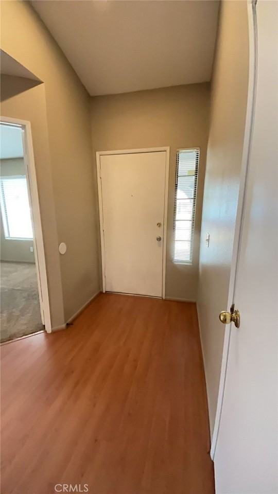560 Boston St - Photo 2 of 20