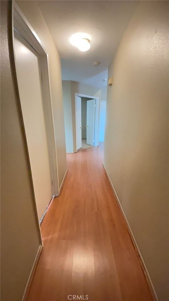 560 Boston St - Photo 7 of 20