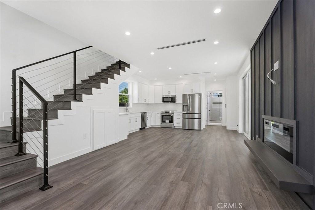1325 W Ash B #B - Photo 5 of 15