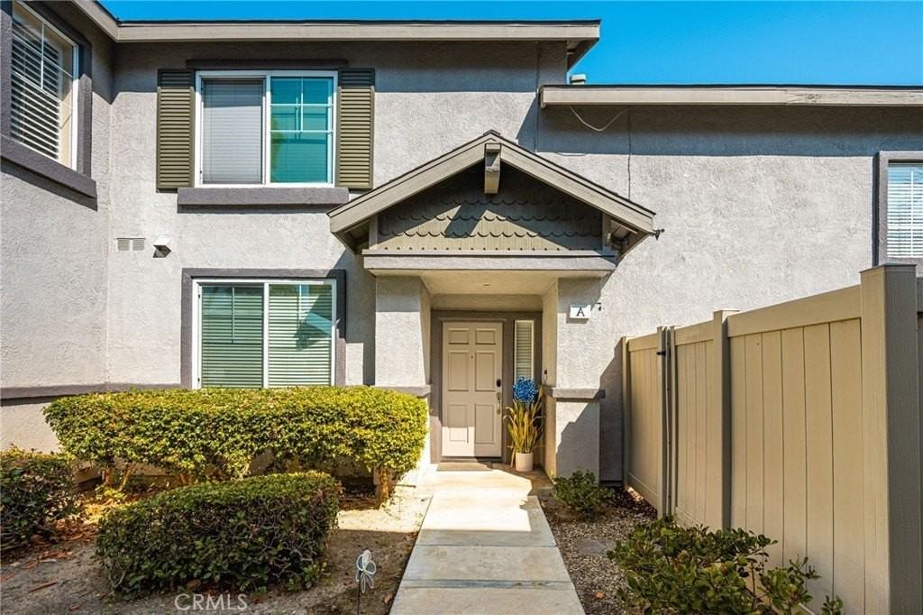 3441 E Berkshire Ct - Photo 4 of 49