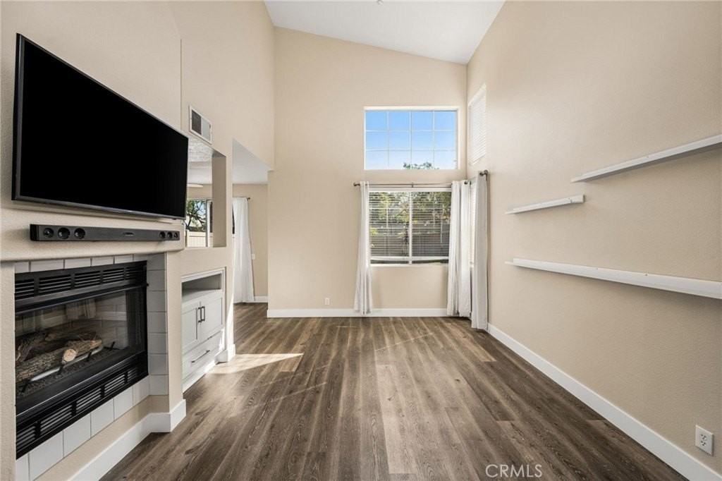 3441 E Berkshire Ct - Photo 6 of 49