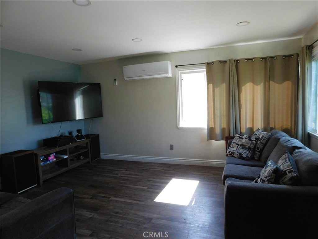 806 E 103rd Place Place - Photo 7 of 10