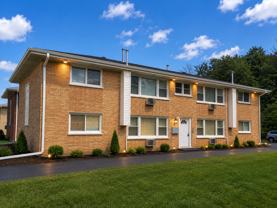 918 Parkwood Dr Apt 1w #1W - Photo 1 of 1