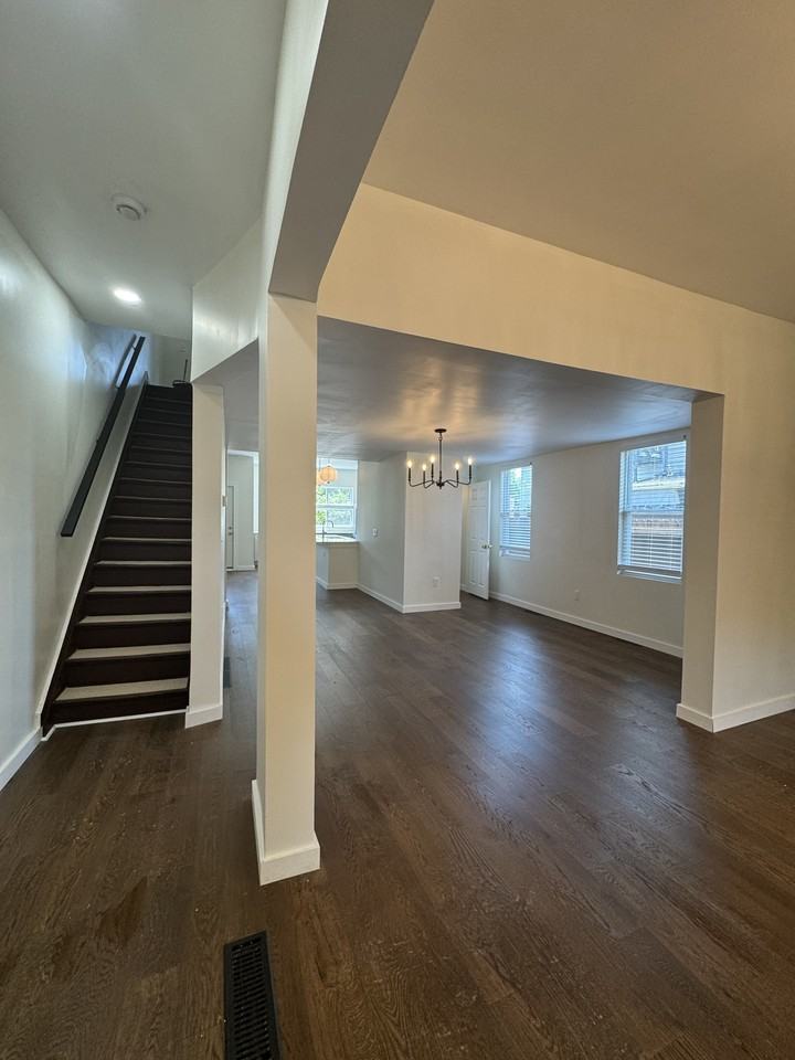 510 Winfield St #1 - Photo 5 of 48