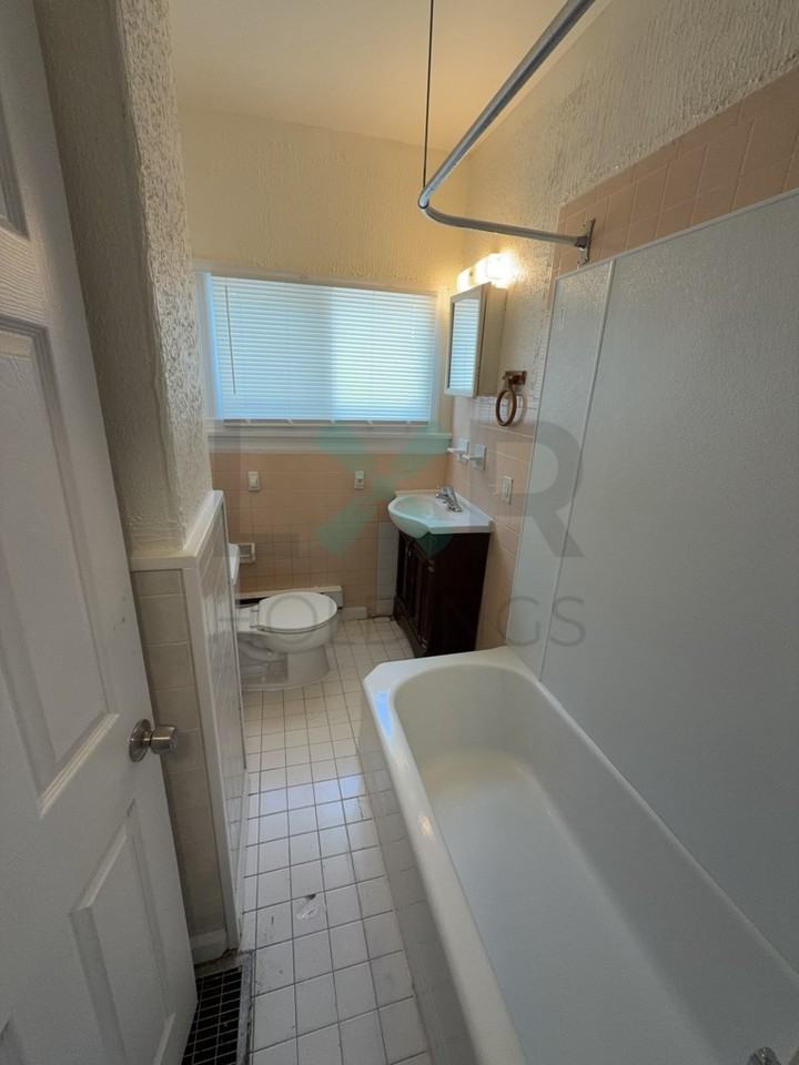 144 Lexington Ave #2 - Photo 4 of 9
