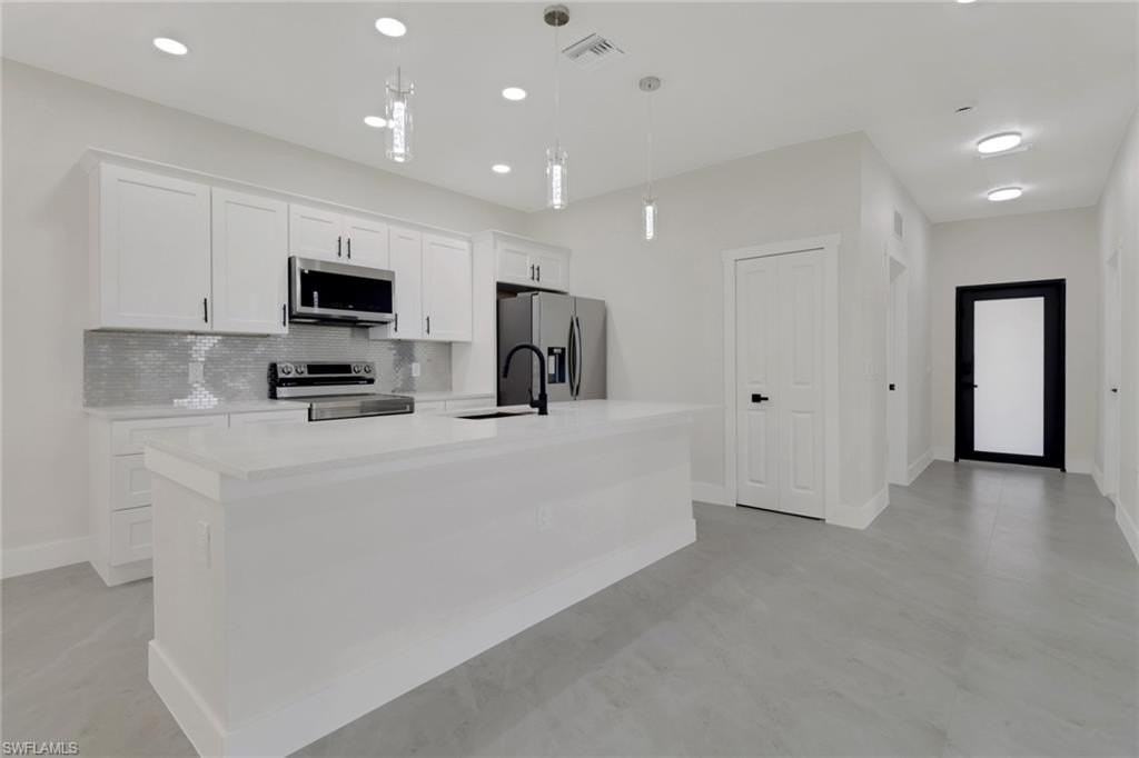 4503 15th St Sw - Photo 3 of 29