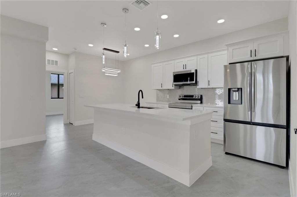 4503 15th St Sw - Photo 4 of 29