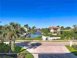 featured image of 10242 Vanderbilt Dr