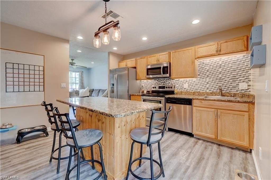 551 Golden Gate Blvd W - Photo 7 of 11