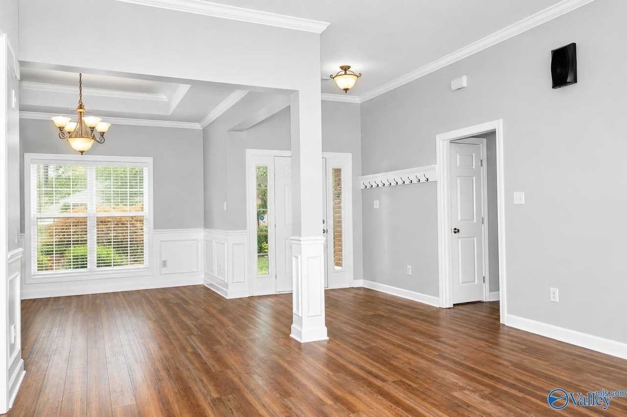 103 Tudor Pl - Photo 5 of 46