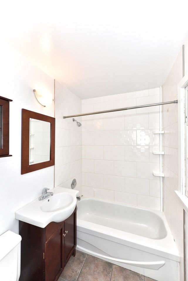 1218 Oxford Street East - Photo 3 of 5